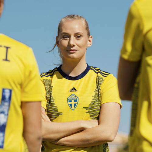 Image de l'article adidas dévoile les maillots des sélections féminines pour la Coupe du Monde 2019