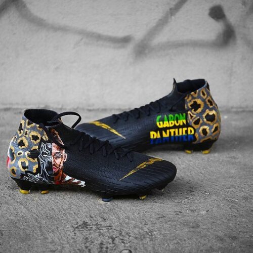 Image de l'article Pierre-Emerick Aubameyang reçoit des chaussures spéciales