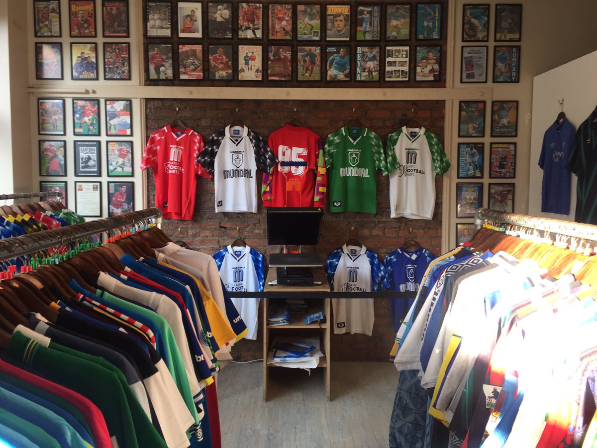 exposition-umbro-95-ans-mundial-mag-classic-football-shirt-5