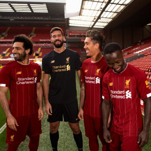 Image de l'article Pourquoi Liverpool ne joue pas avec son nouveau maillot en Ligue des Champions ?
