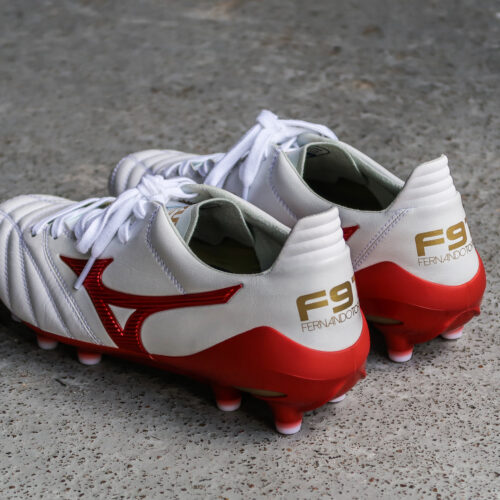 Image de l'article Mizuno dévoile une chaussure spéciale pour Fernando Torres