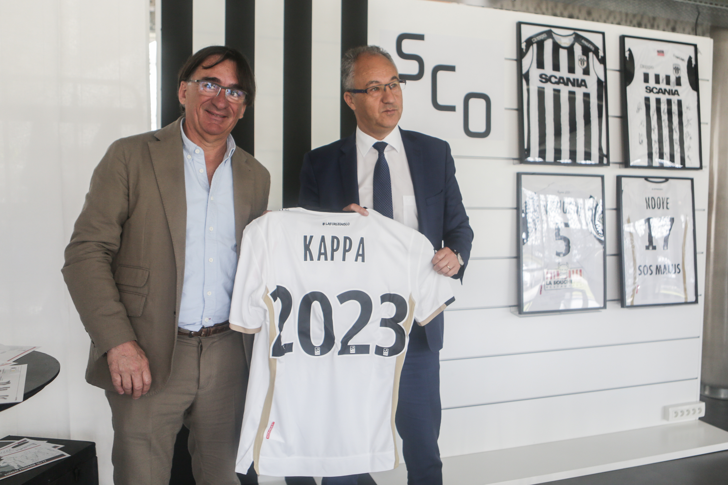 signature-prolongation-contrat-angers-sco-kappa-equipementier13