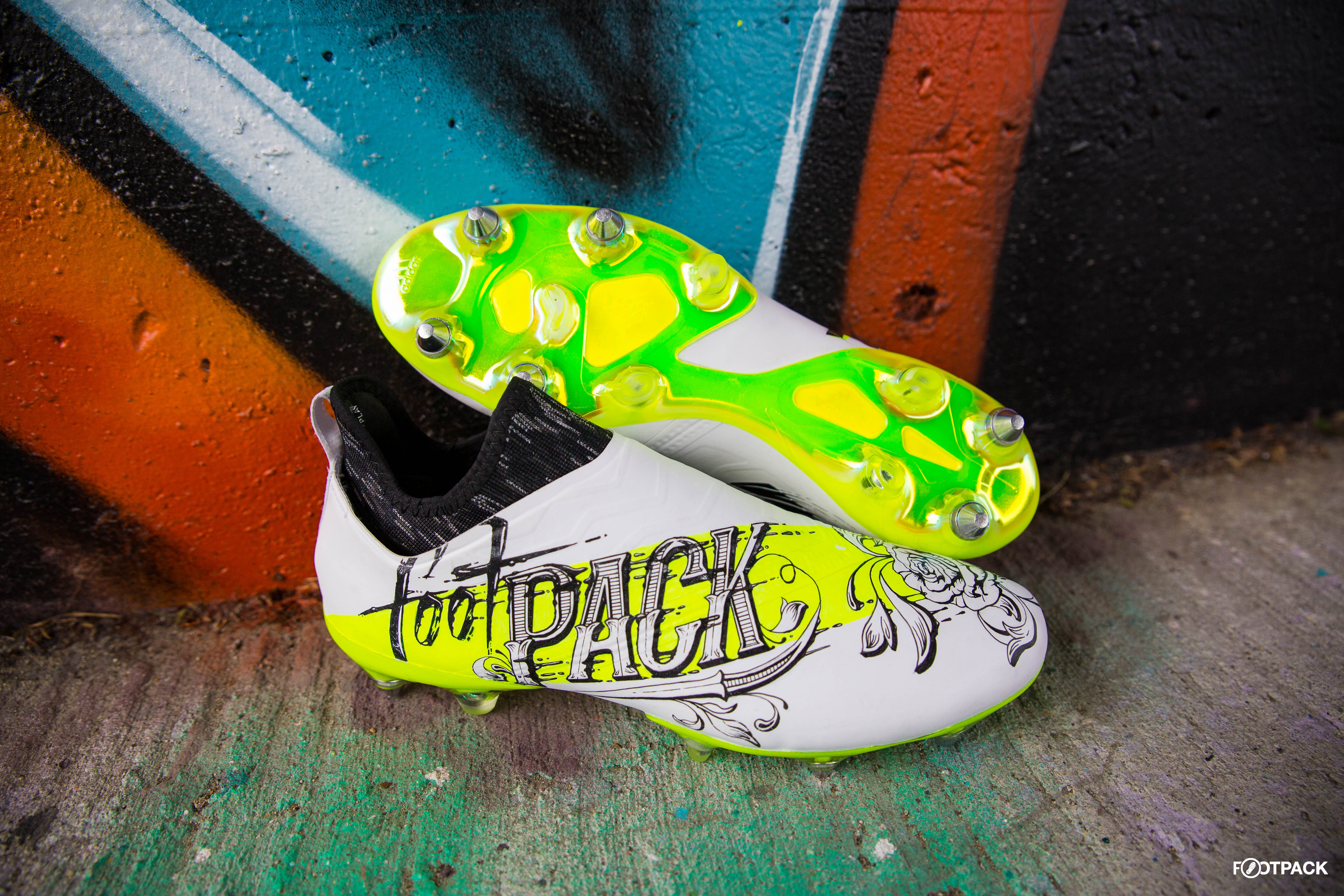 skin-glitch-footpack-adidas-co-creation-21