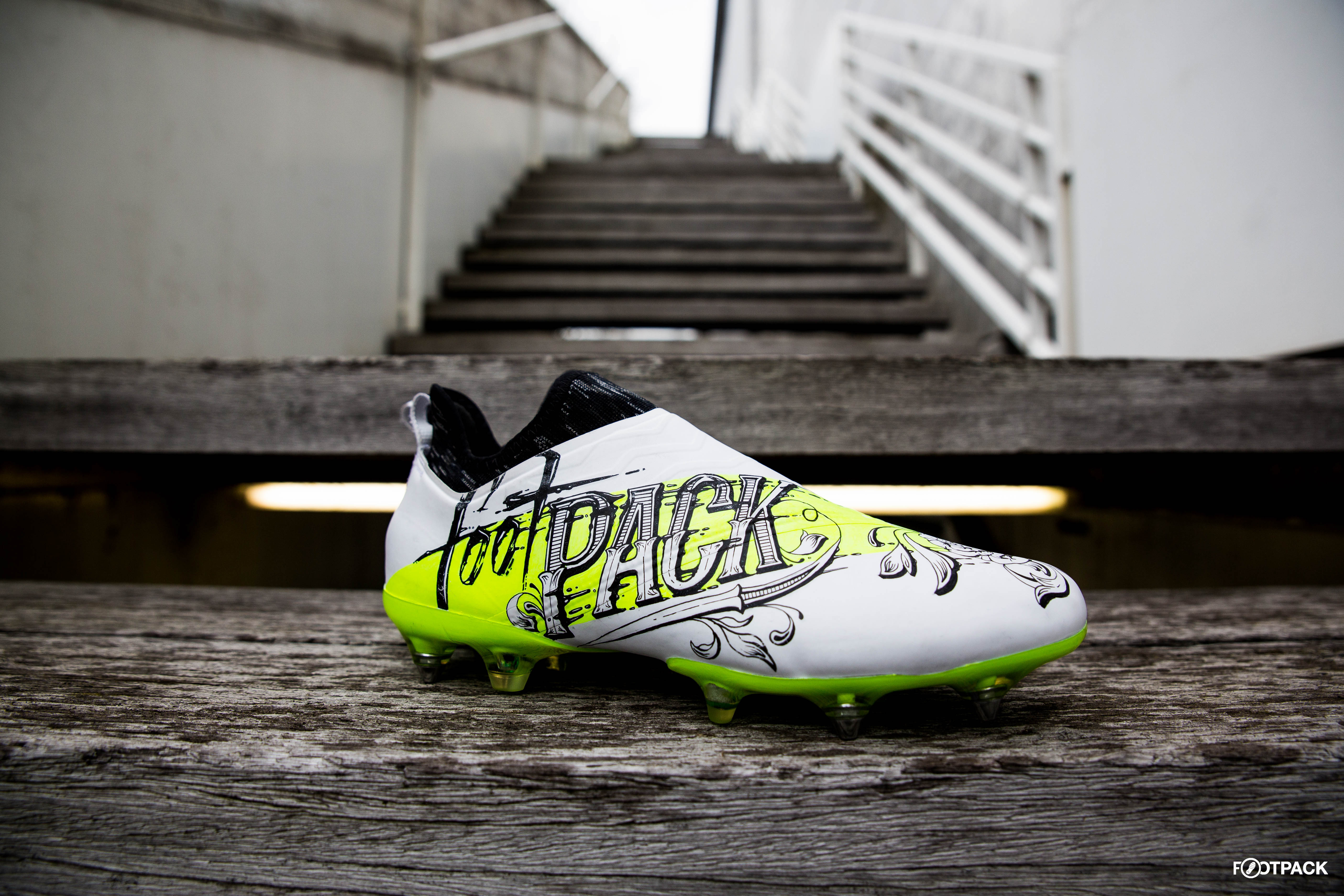 skin-glitch-footpack-adidas-co-creation-23
