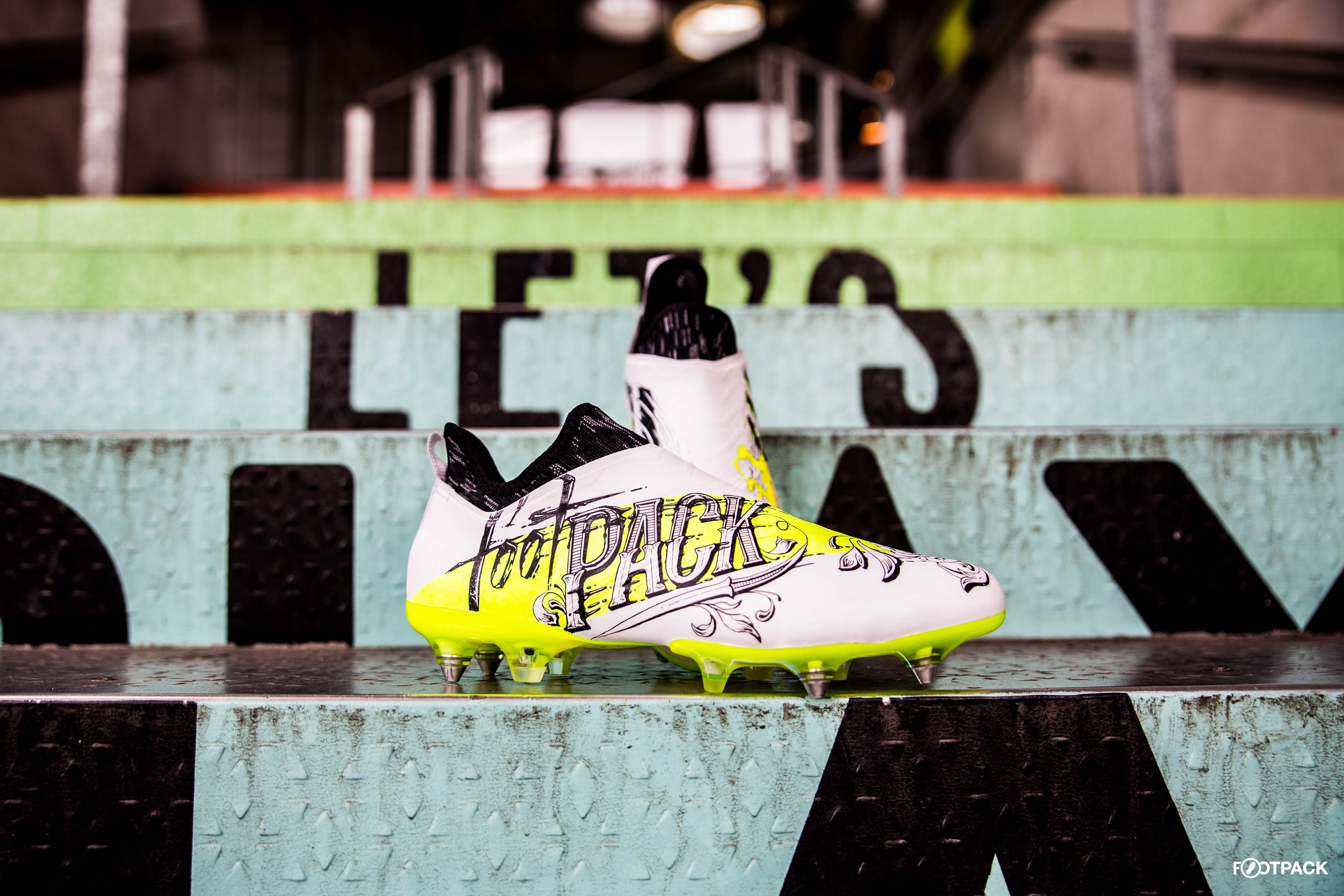 skin-glitch-footpack-adidas-co-creation-39