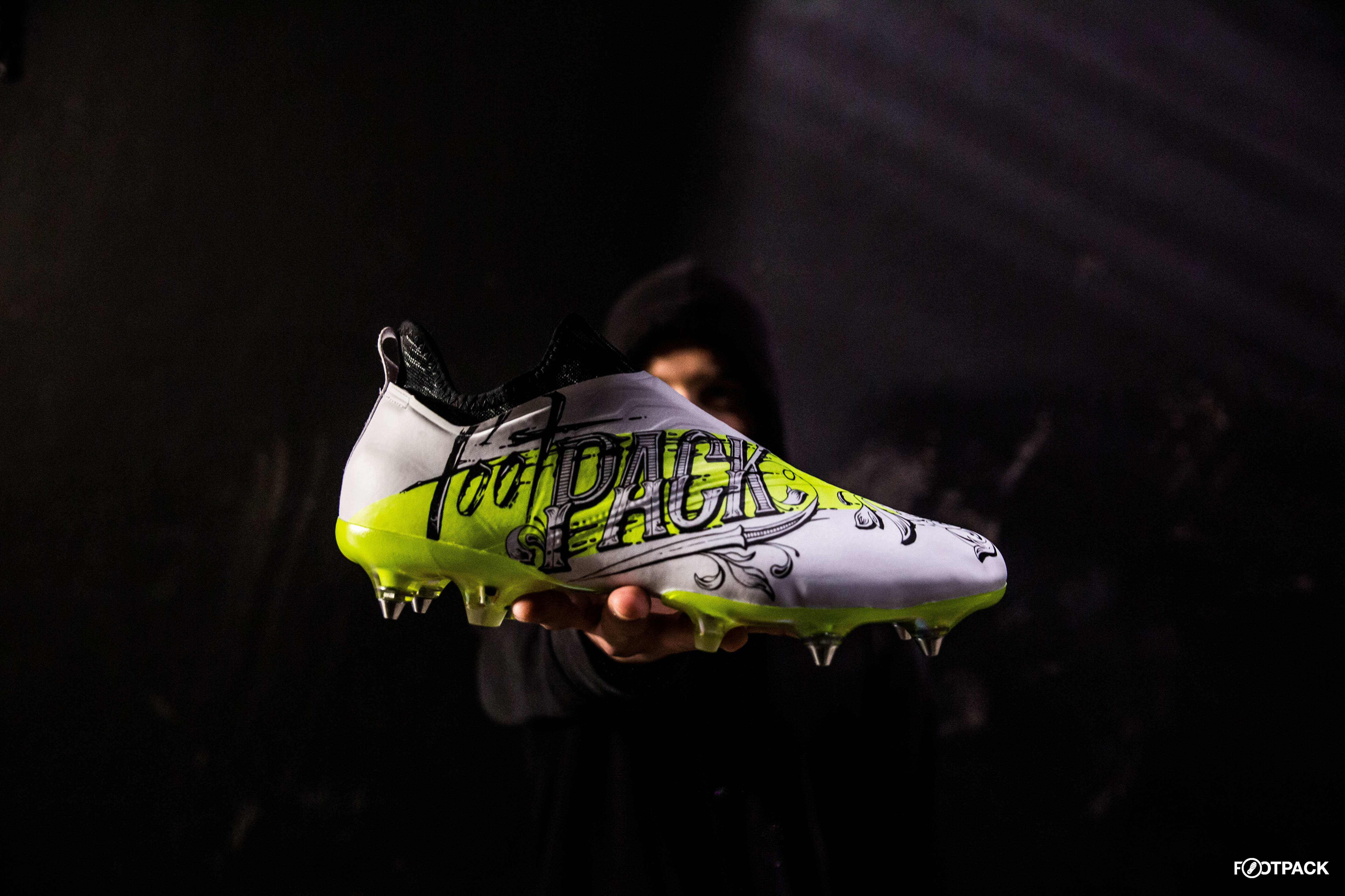 skin-glitch-footpack-adidas-co-creation-9