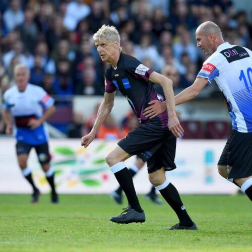 Image de l'article Wenger en Kipsta et Zidane en Predator blackout lors d'un match caritatif
