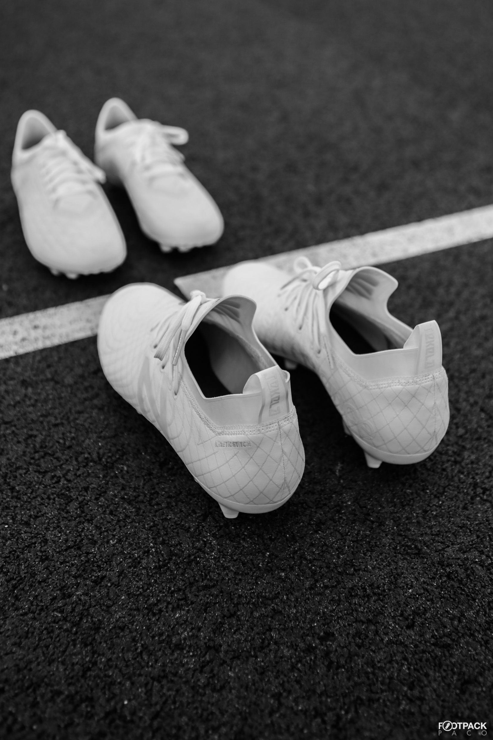 chaussures-football-new-balance-infinite-lite-pac-furon-tekela-23