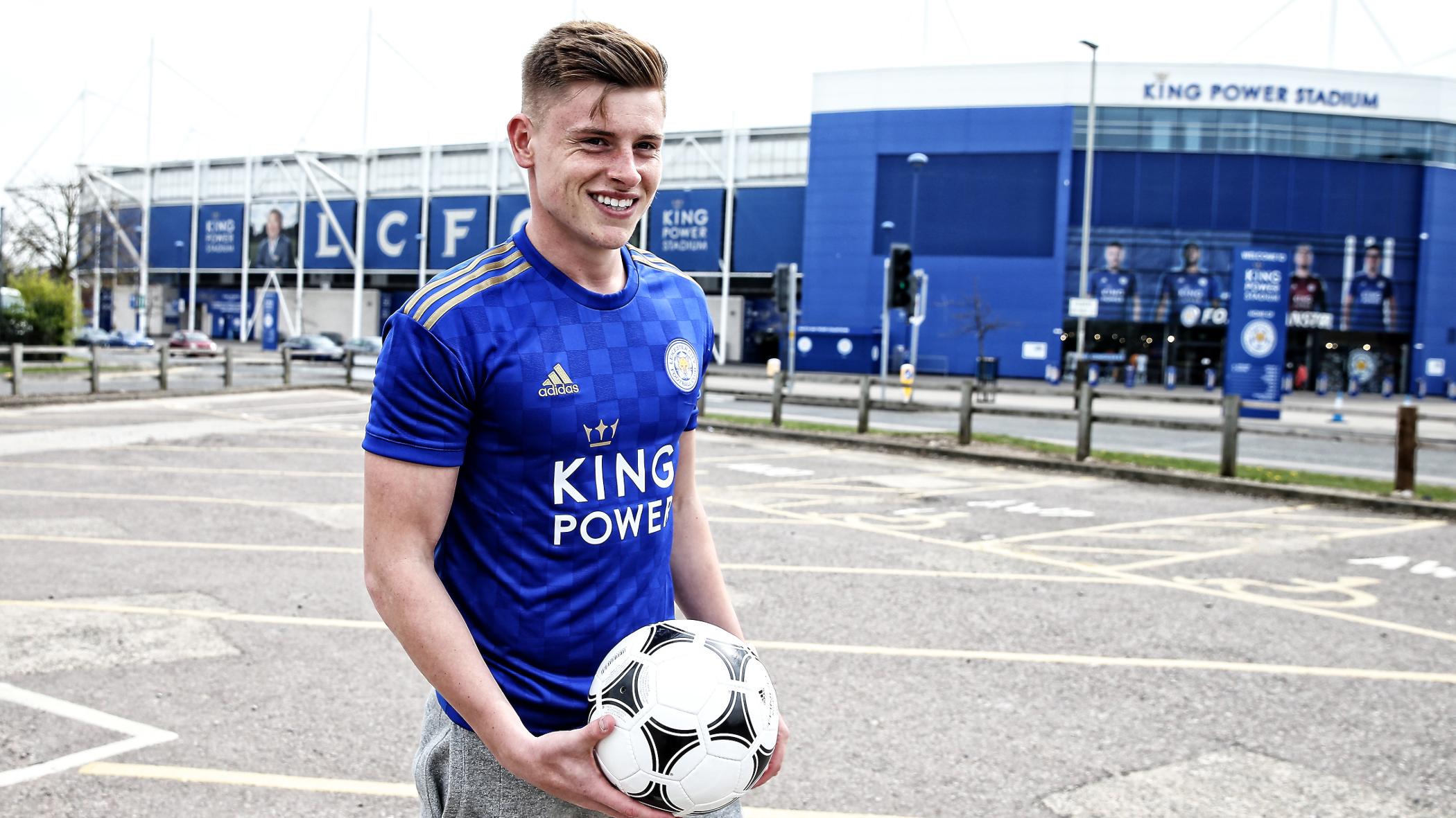 maillot-domicile-leicester-city-2019-2020-adidas-1