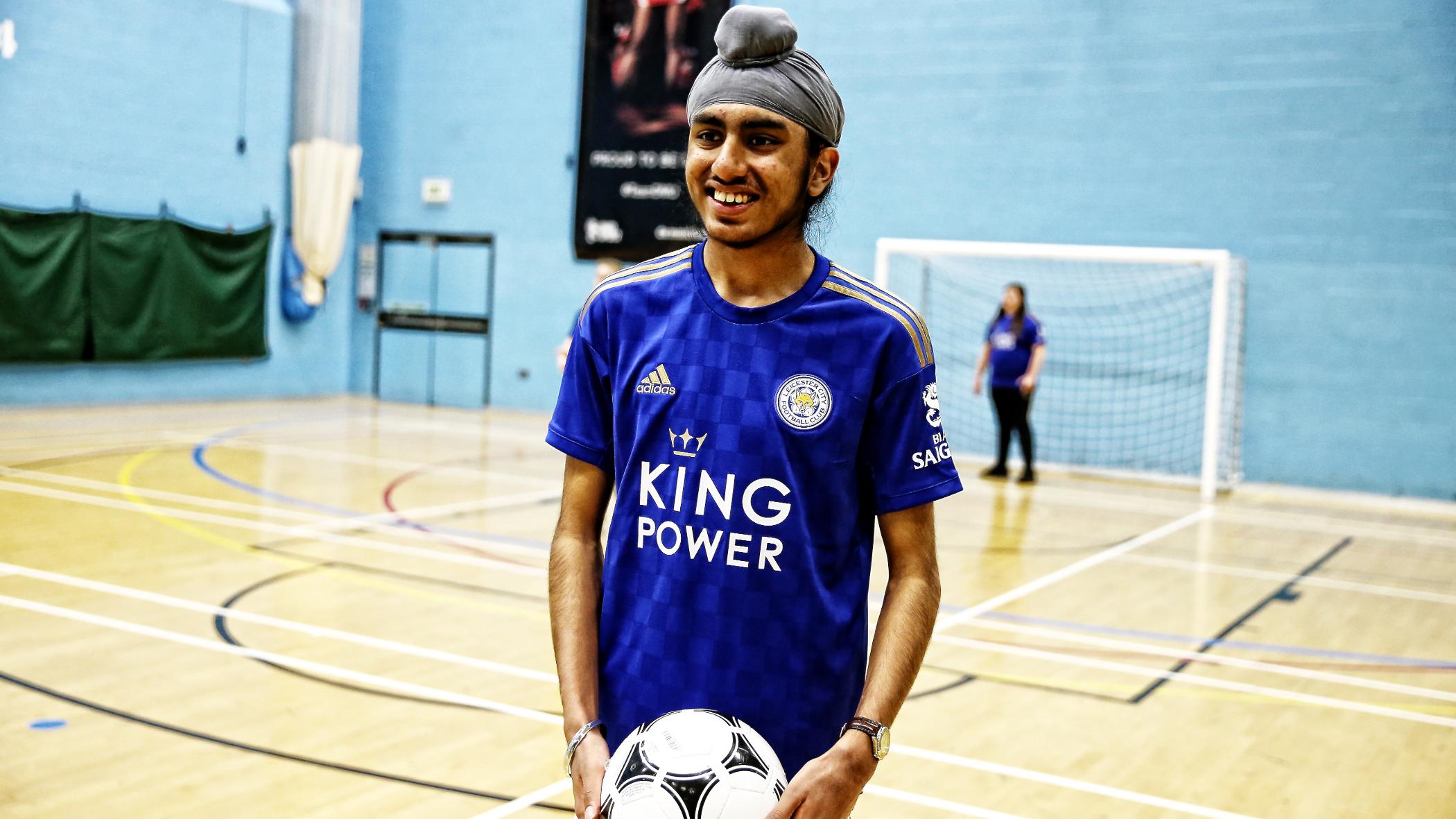 maillot-domicile-leicester-city-2019-2020-adidas-2