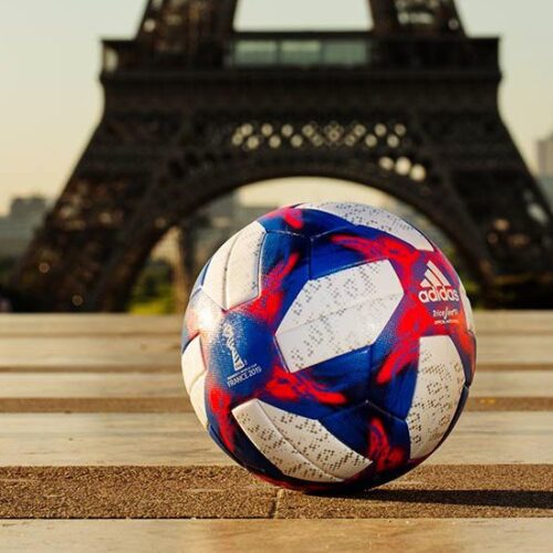 Image de l'article Tricolore, le ballon de la phase finale de la Coupe du Monde féminine 2019