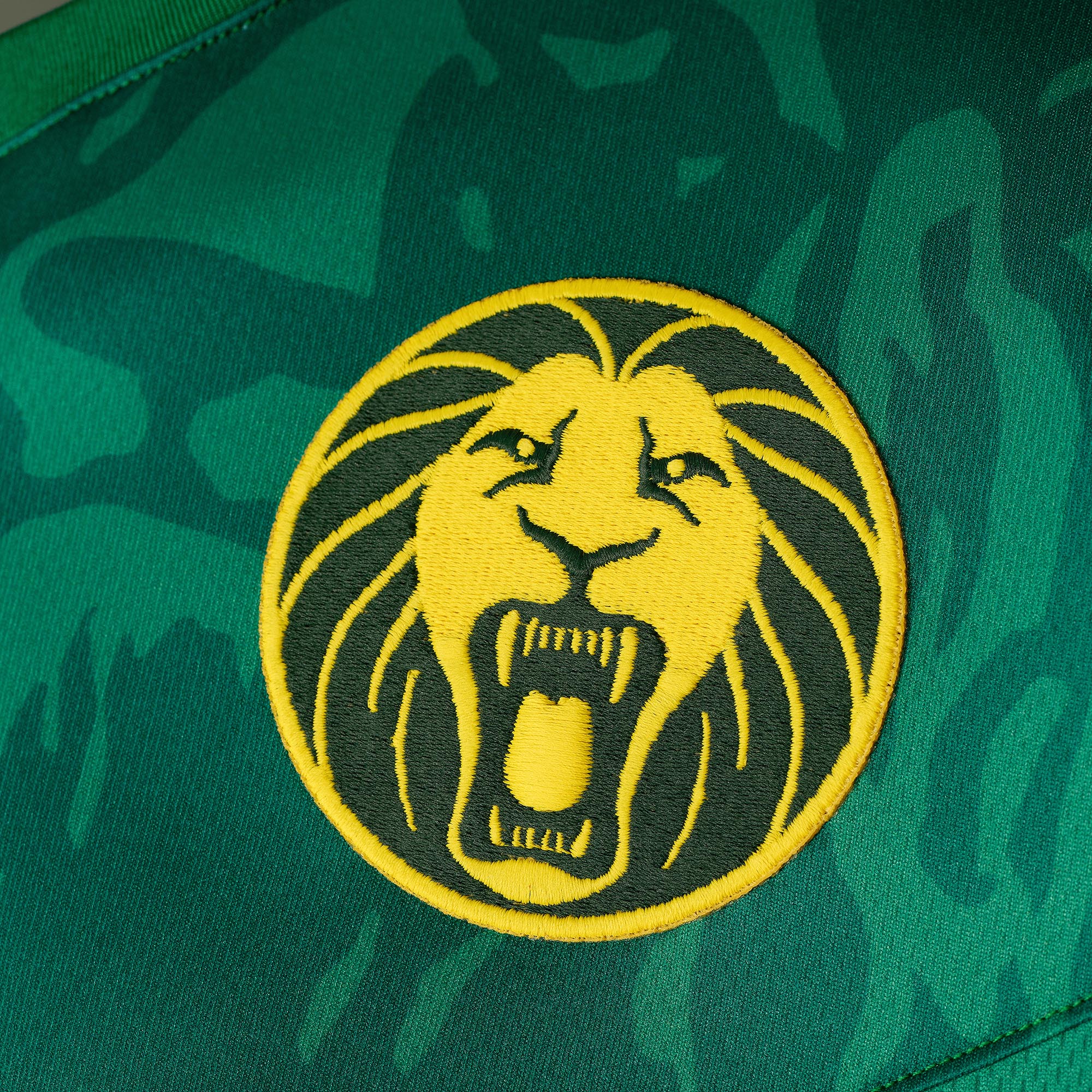maillot-domicile-cameroun-can-2019-coupe-du-monde-feminine-2019-le-coq-sportif-4