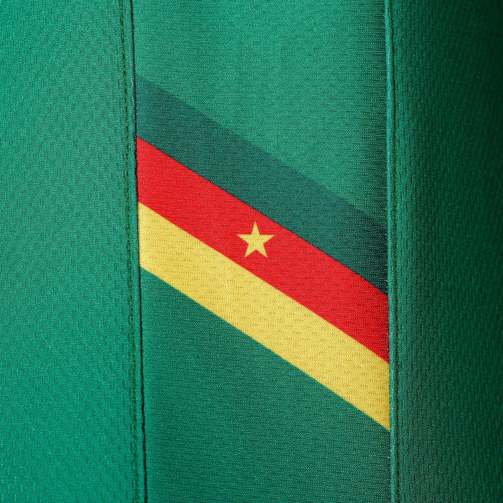 maillot-domicile-cameroun-can-2019-coupe-du-monde-feminine-2019-le-coq-sportif-7