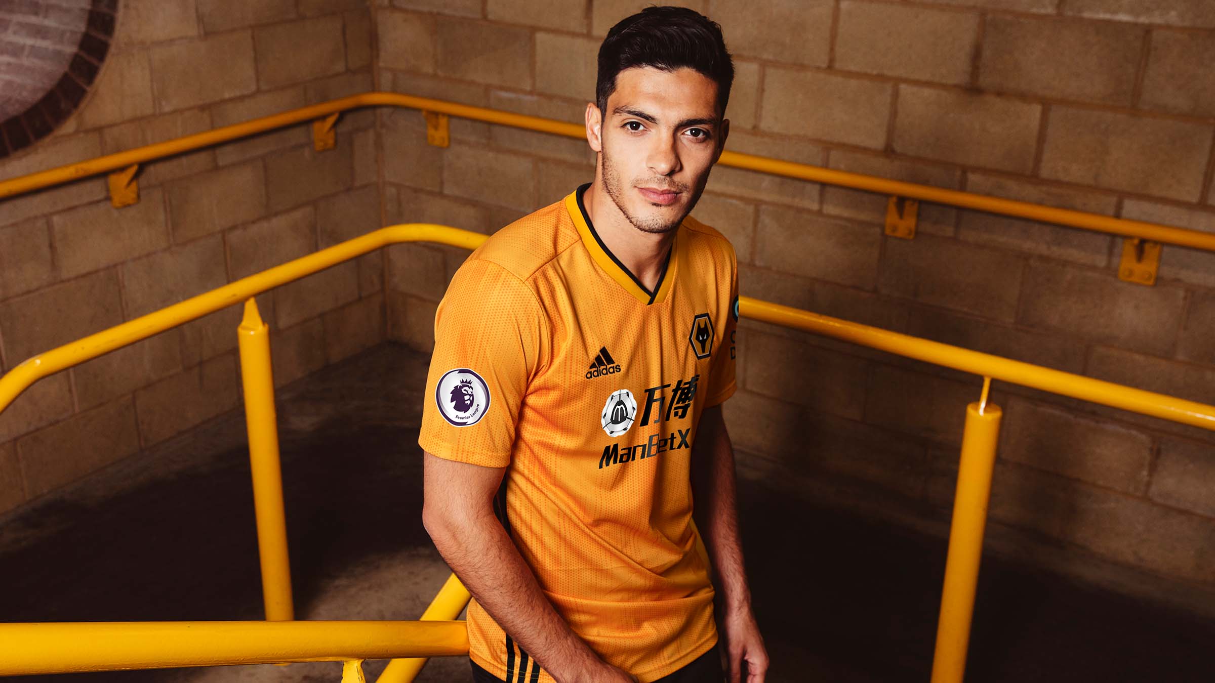 maillot-domicile-wolverhampton-2019-2020-adidas-1