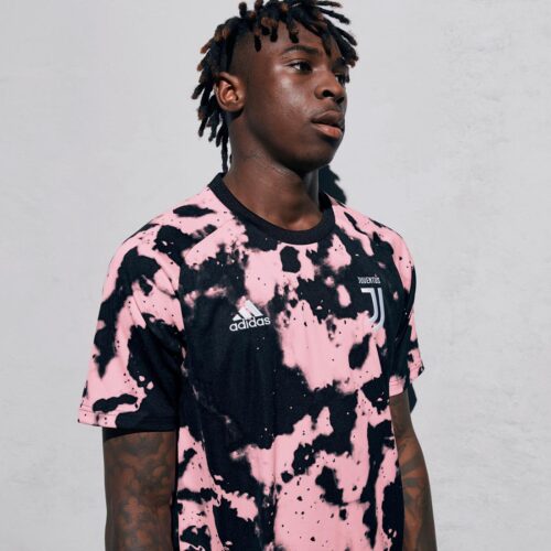 Image de l'article L'écologie s'invite encore sur les maillots pré-match des tops clubs adidas