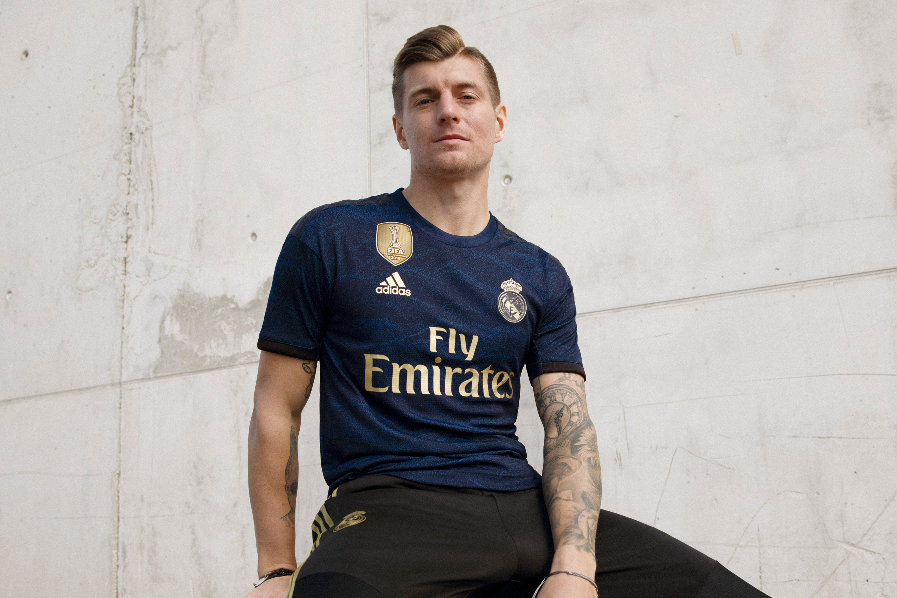 maillot-real-madrid-exterieur-2019-2020-adidas-3