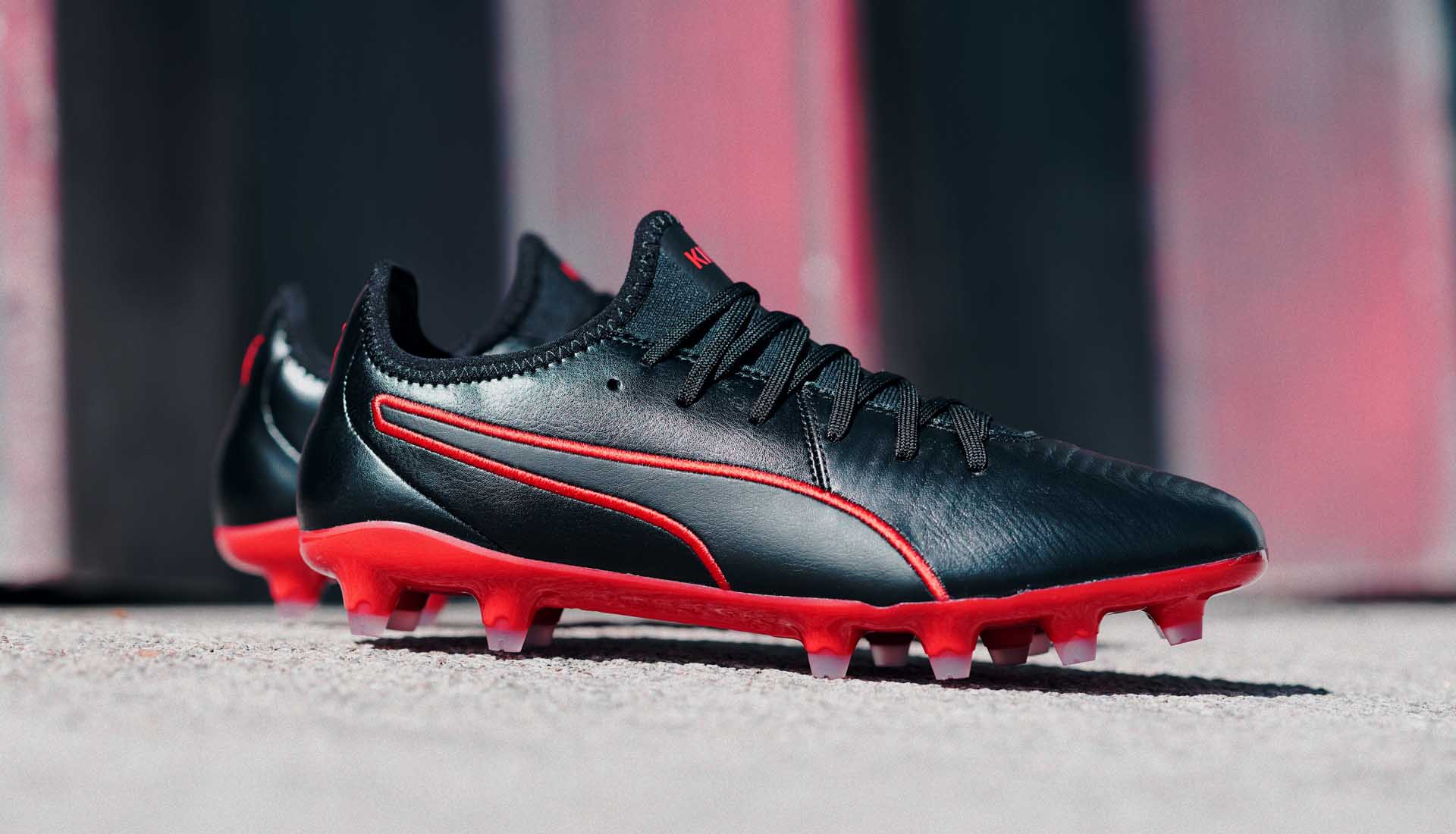 puma-king-pro-noir-rouge-bleu-1