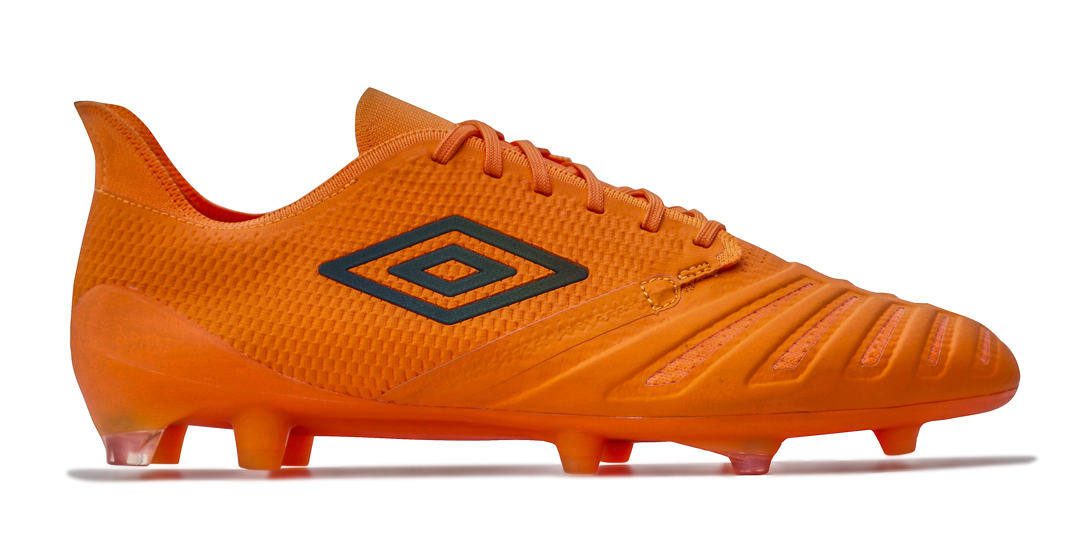 umbro-ux-accuro-3-1