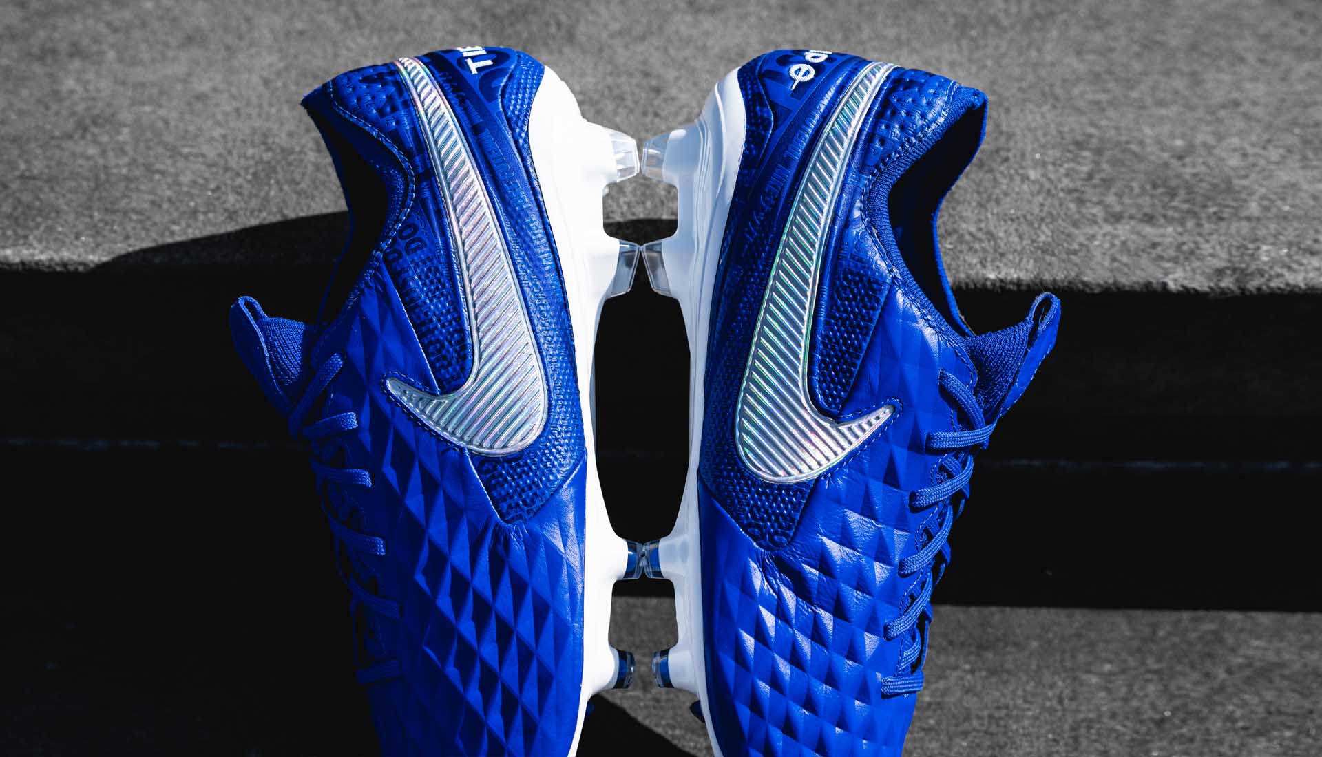 chaussures-football-nike-tiempo-legend-8-new-lights-2019-footpack-8