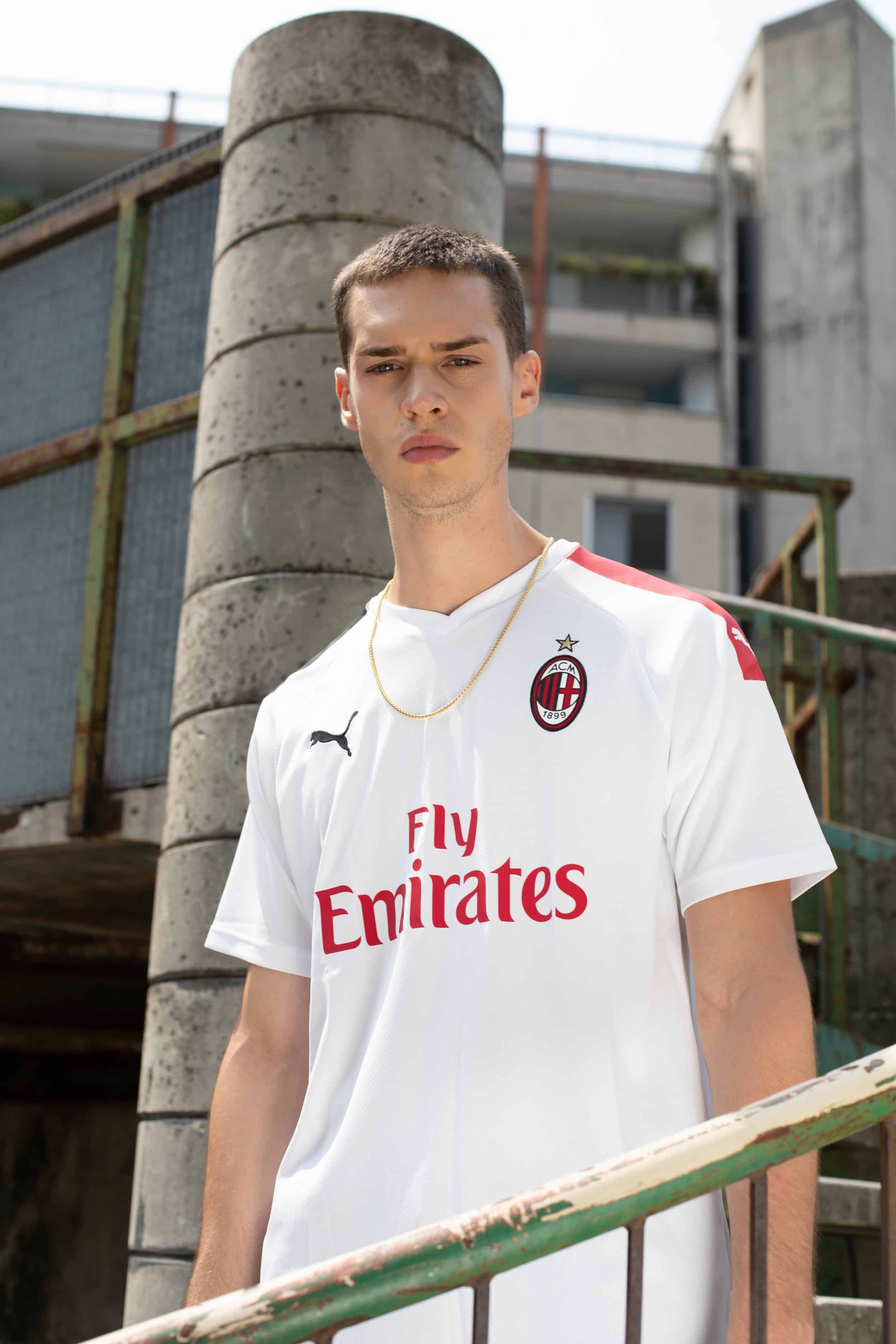 Maillot + Pantalon AC Milan 2019/20 : Maillots de foot et NBA sur
