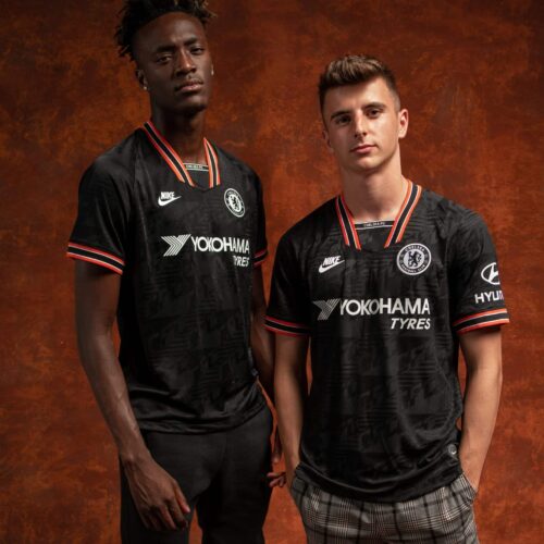 Image de l'article Chelsea et Nike dévoilent les maillots 2019-2020