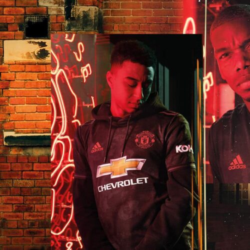 Image de l'article adidas présente les maillots 2019-2020 de Manchester United