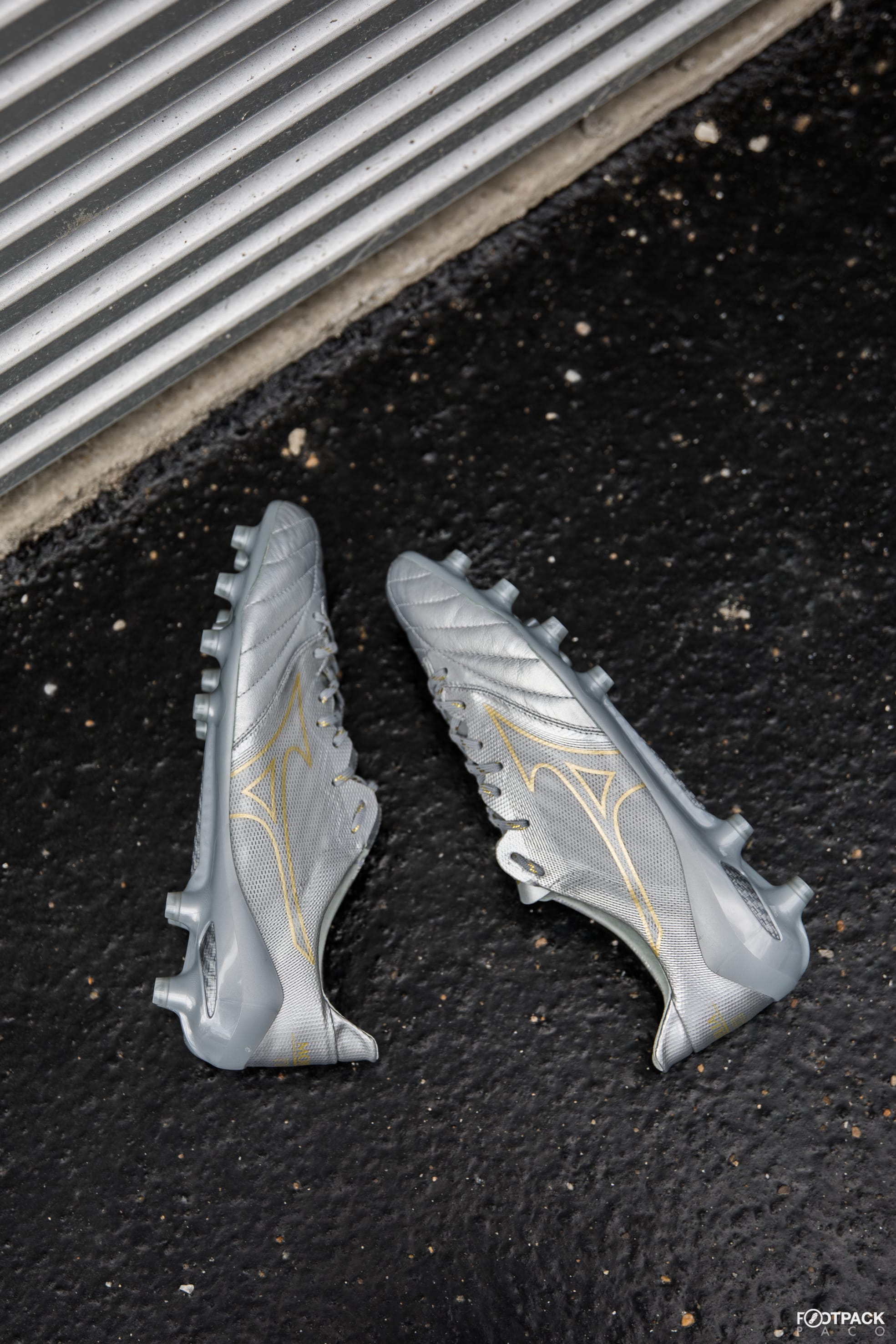 mizuno-Morelia-Neo-2-light-footpack-6