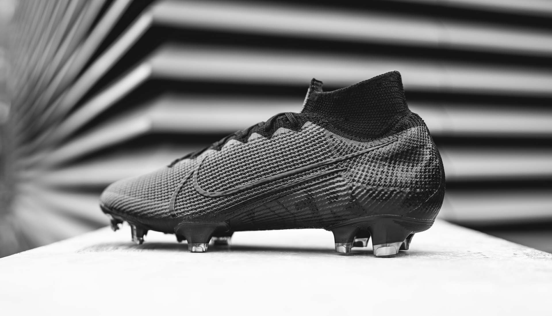 nike-mercurial-superfly-under-the-radar