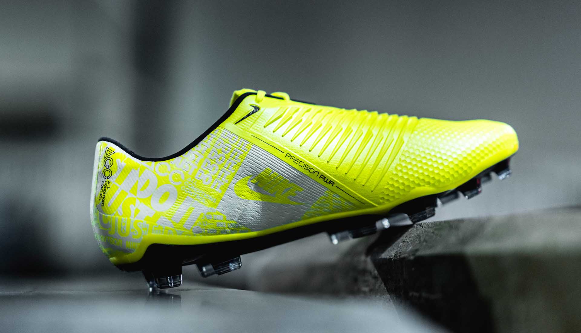 nike-phantom-venom-new-lights-pack-1
