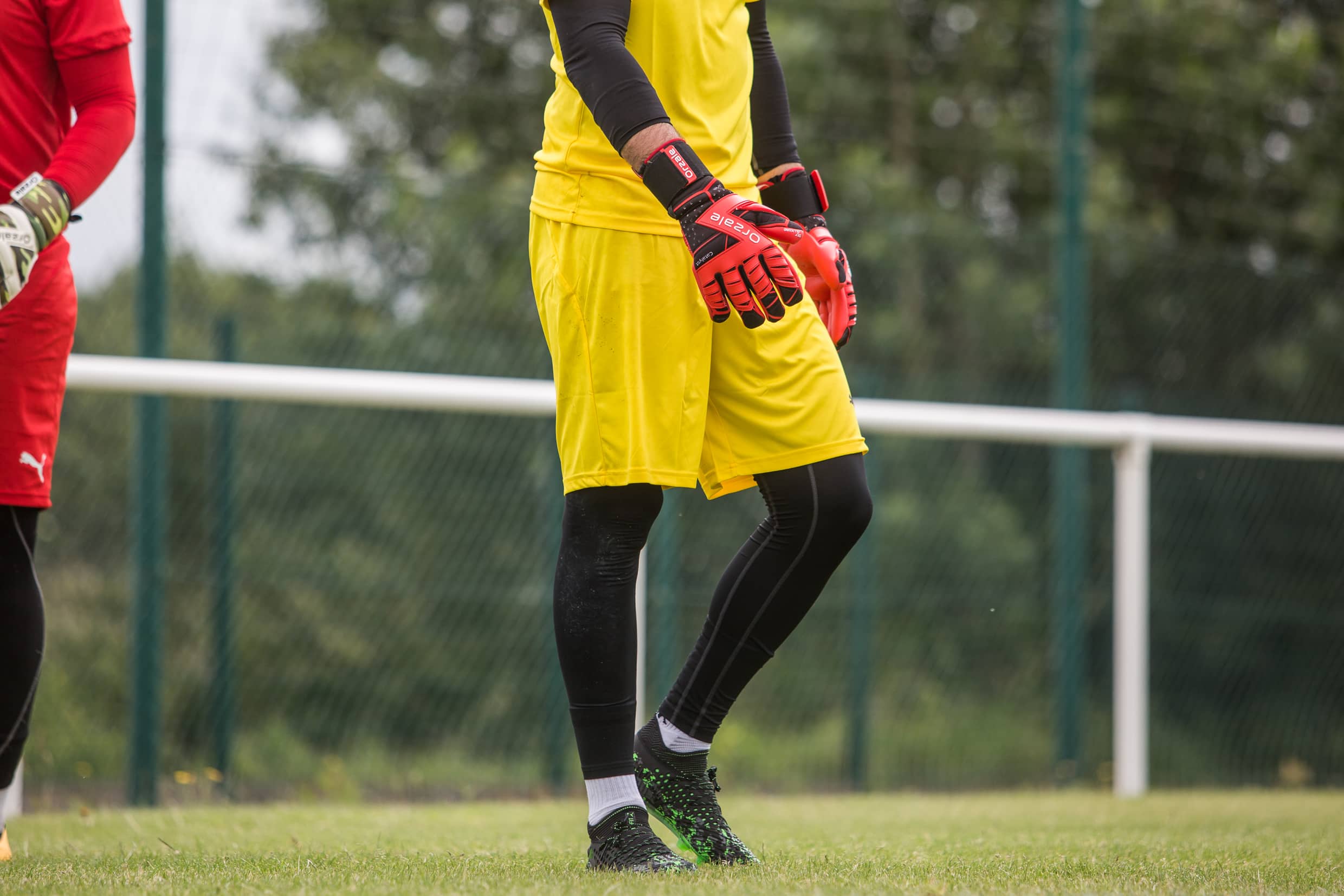 gants-gardiens-de-but-orzale-footpack-5