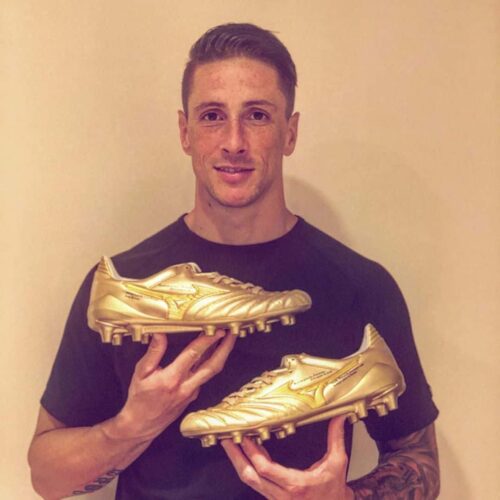 Image de l'article Mizuno honore Fernando Torres avec une paire unique
