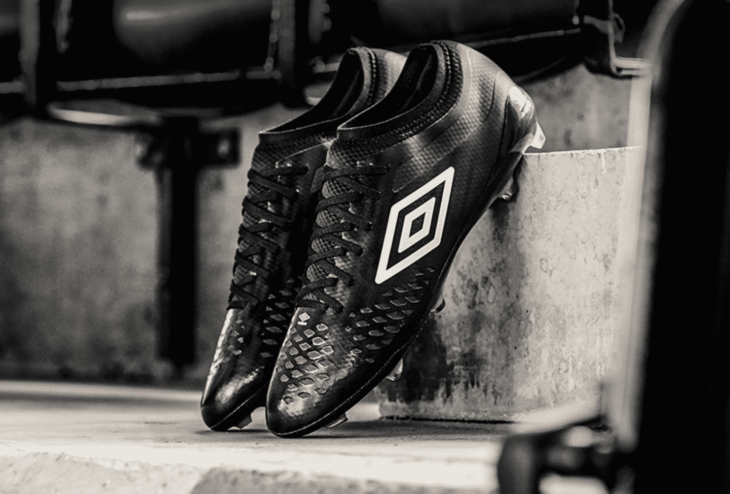umbro-medusae-3-blackout-2