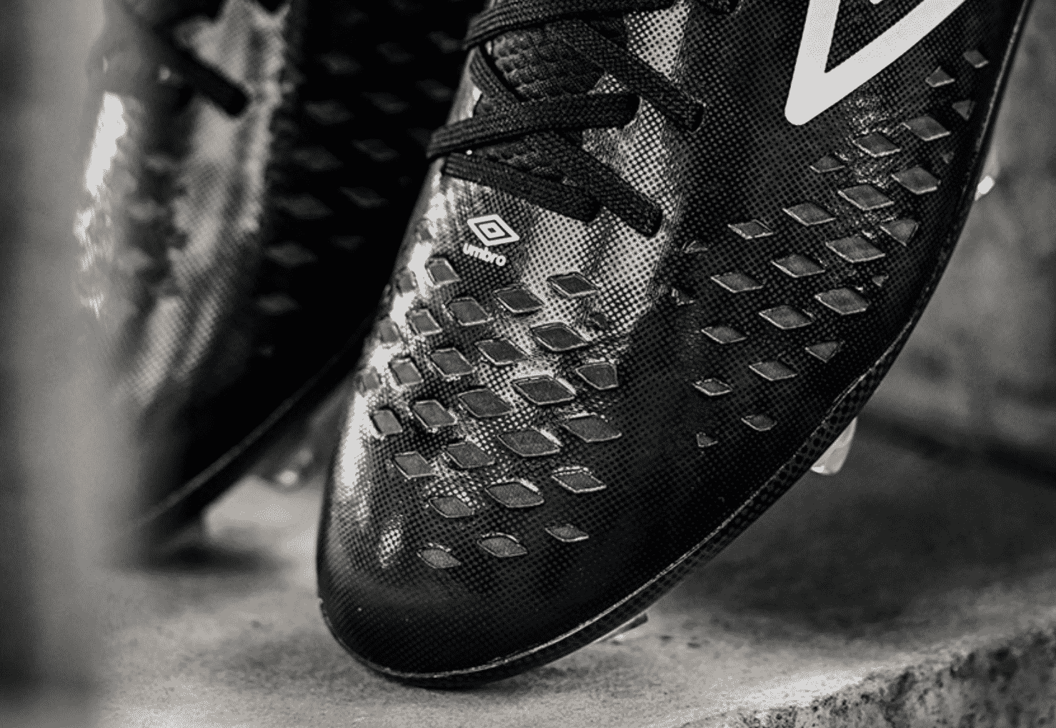 umbro-medusae-3-blackout-3