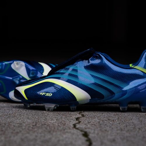 Image de l'article adidas dévoile une réédition de la mythique F50.6 Tunit