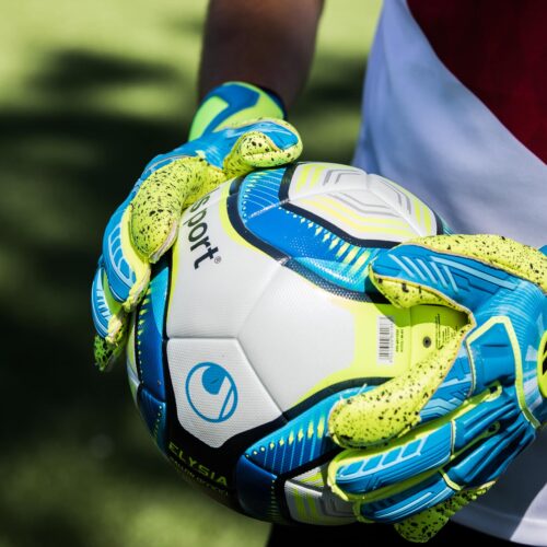 Image de l'article Quelles sont les différences entre les gants de gardien uhlsport?
