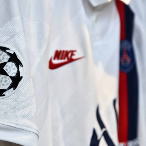 Image de l'article Quels maillots auront le droit de porter les clubs pour la reprise de la Ligue des Champions ?