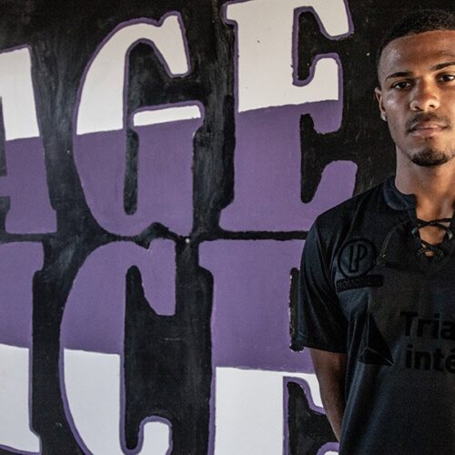 Image de l'article Face à Bordeaux, Toulouse jouera avec un maillot spécial en hommage à Brice Taton