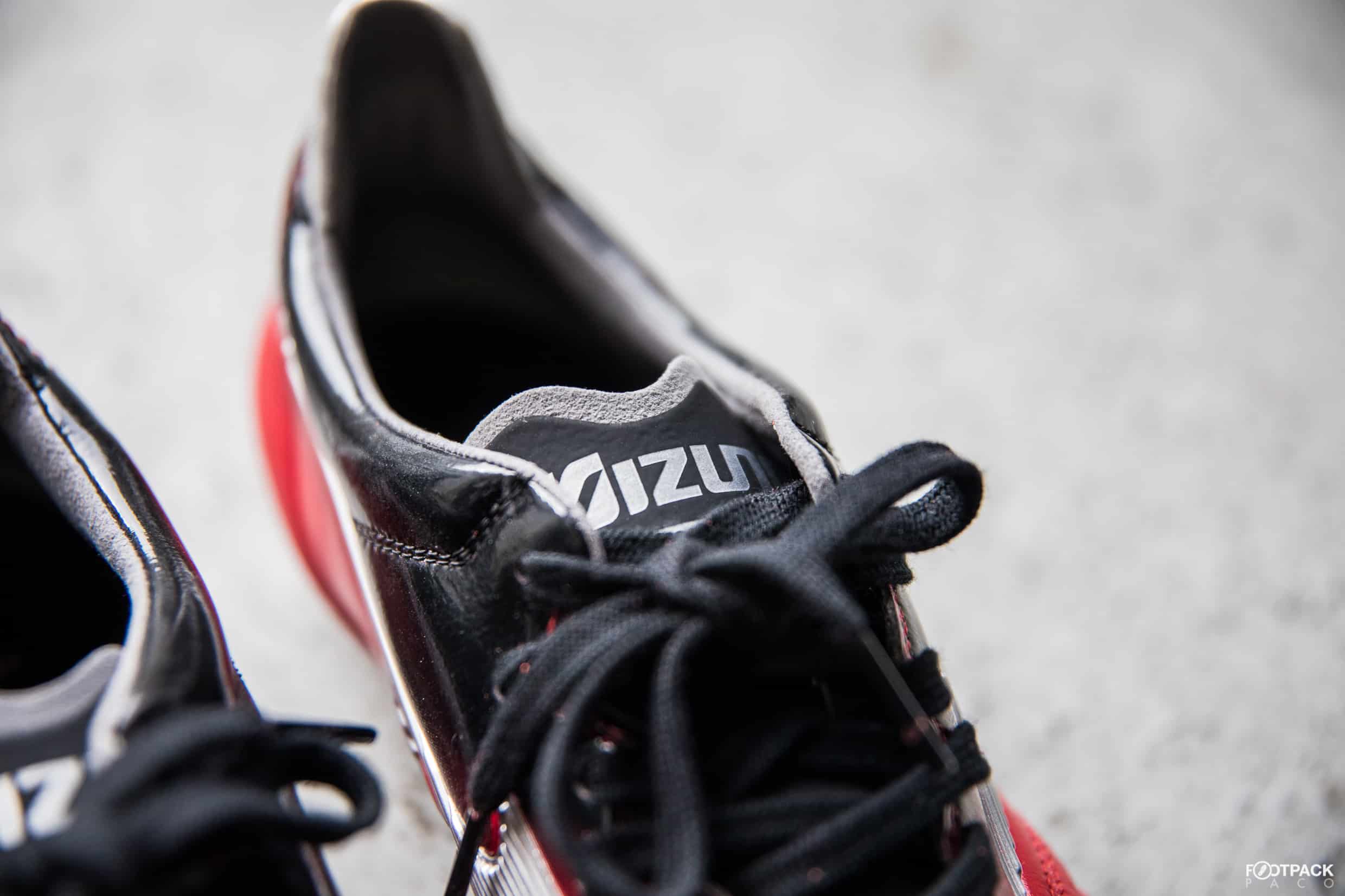 mizuno-morelia-2-neo-samourai-vs-ninja-footpack-13