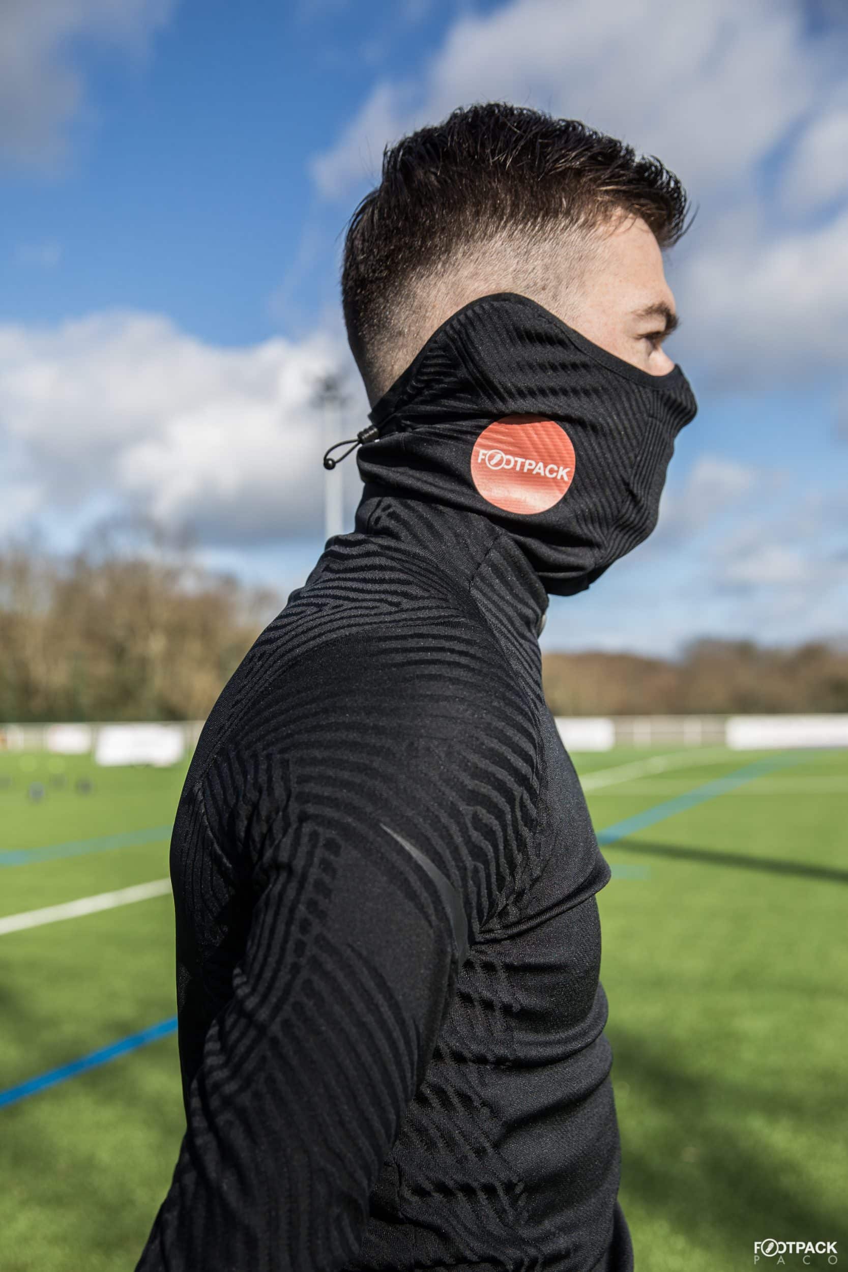 cache-cou-nike-footpack-2