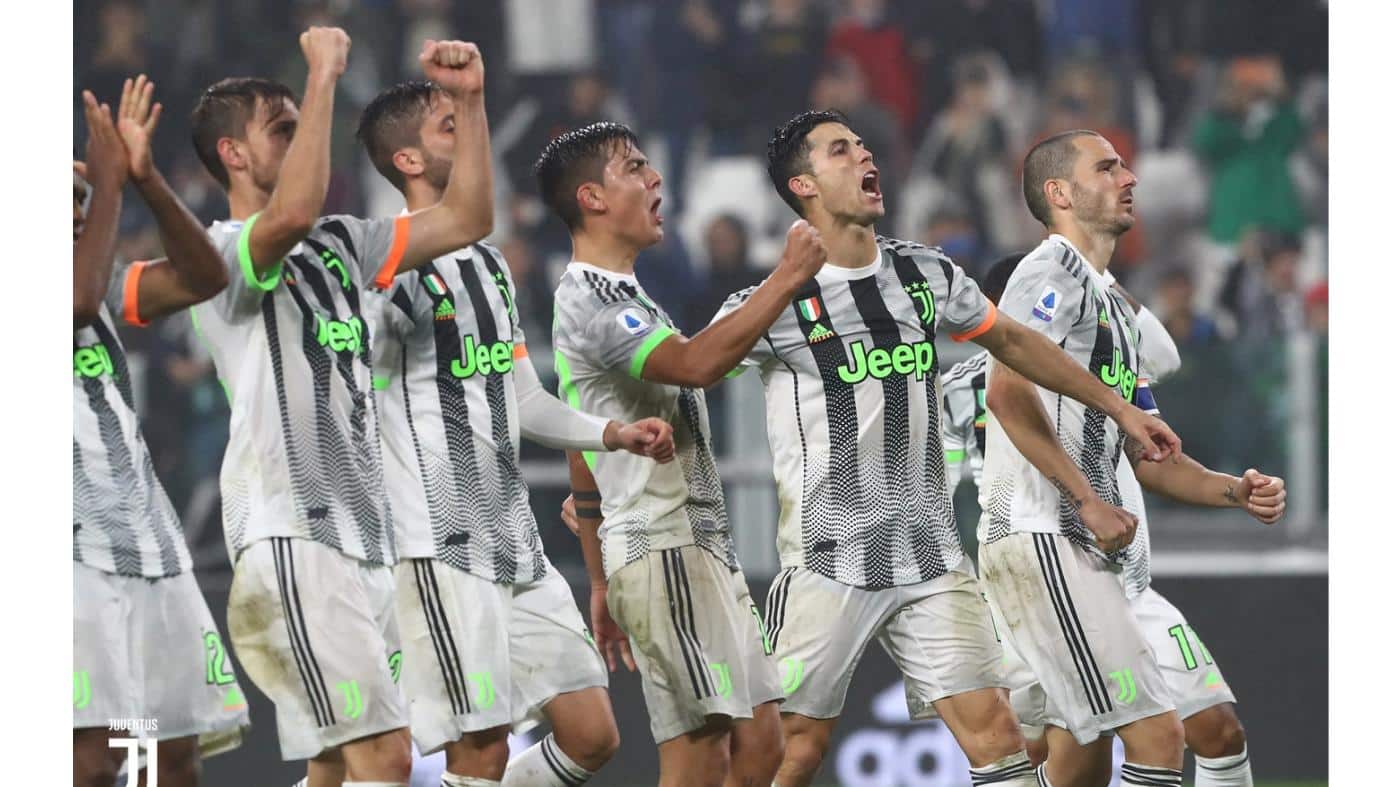 maillot-juventus-turin-palace-2019-2
