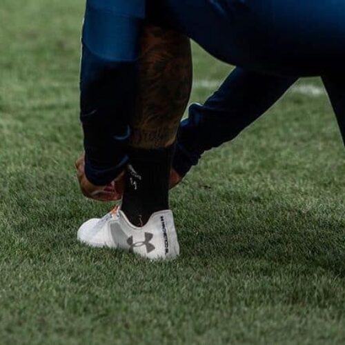 Image de l'article Quel est le modèle de Under Armour dans les pieds de Memphis Depay ?