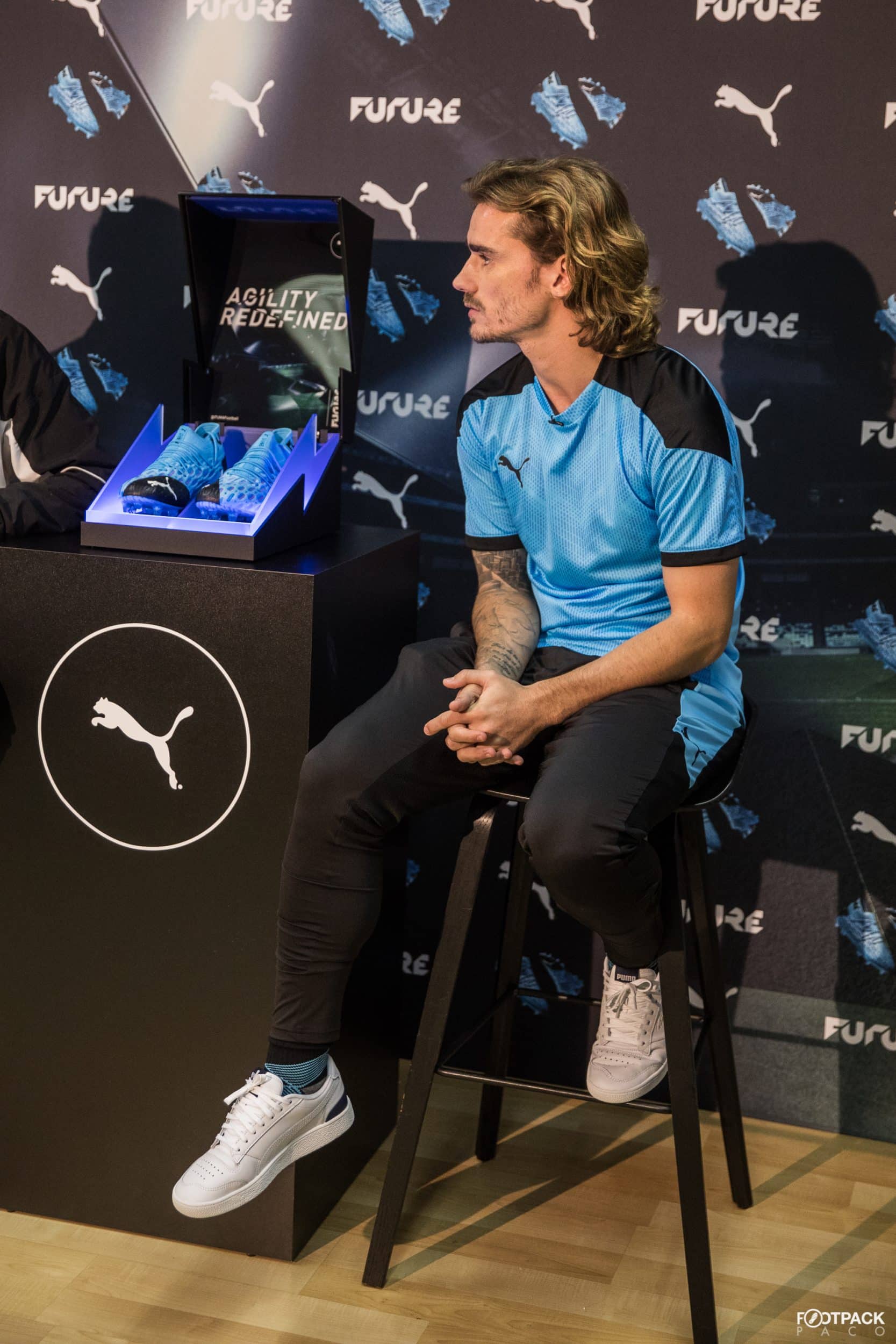 antoine-griezmann-vide-ton-sac-footpack-youtube-2