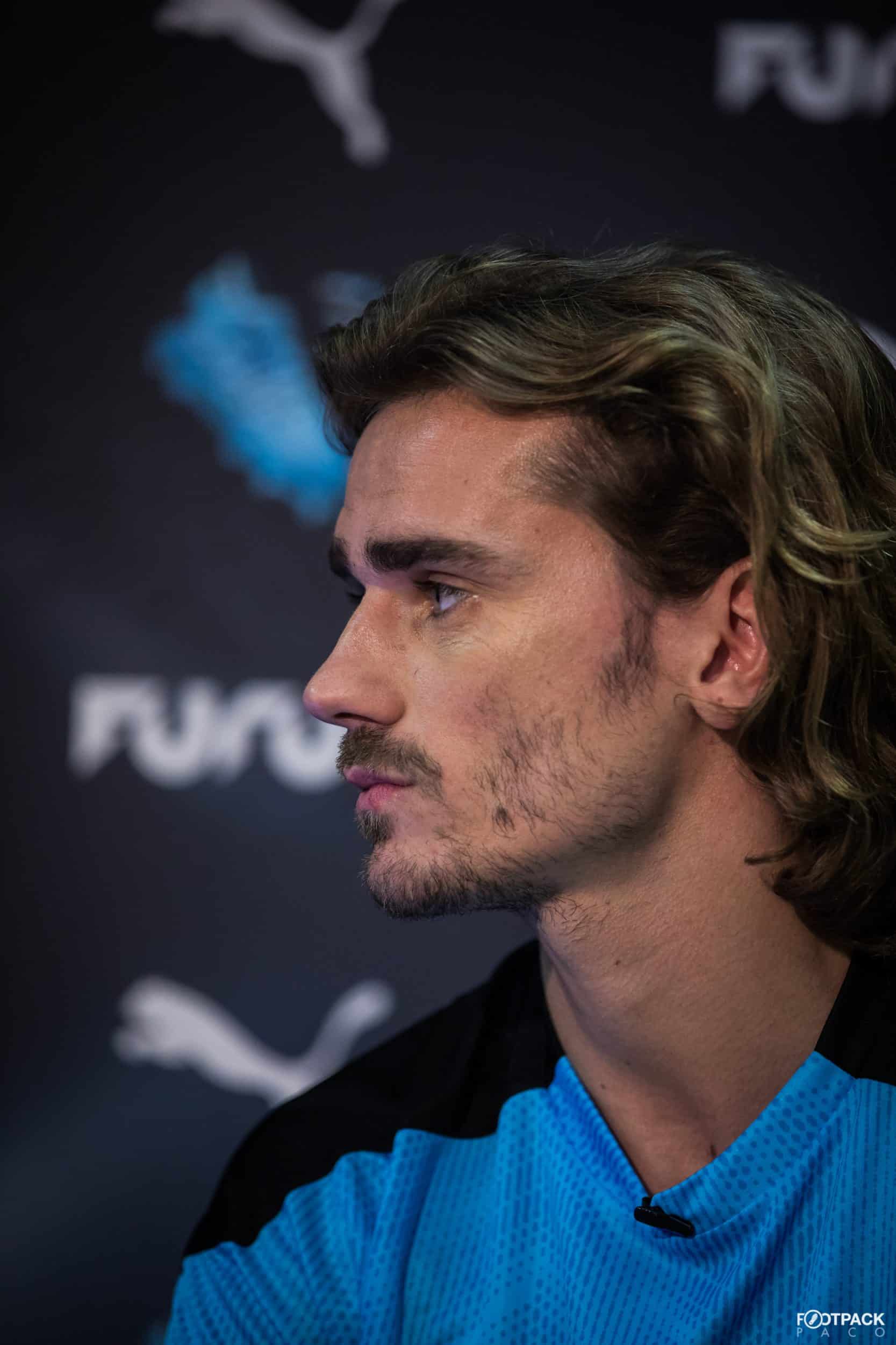 antoine-griezmann-vide-ton-sac-footpack-youtube-5