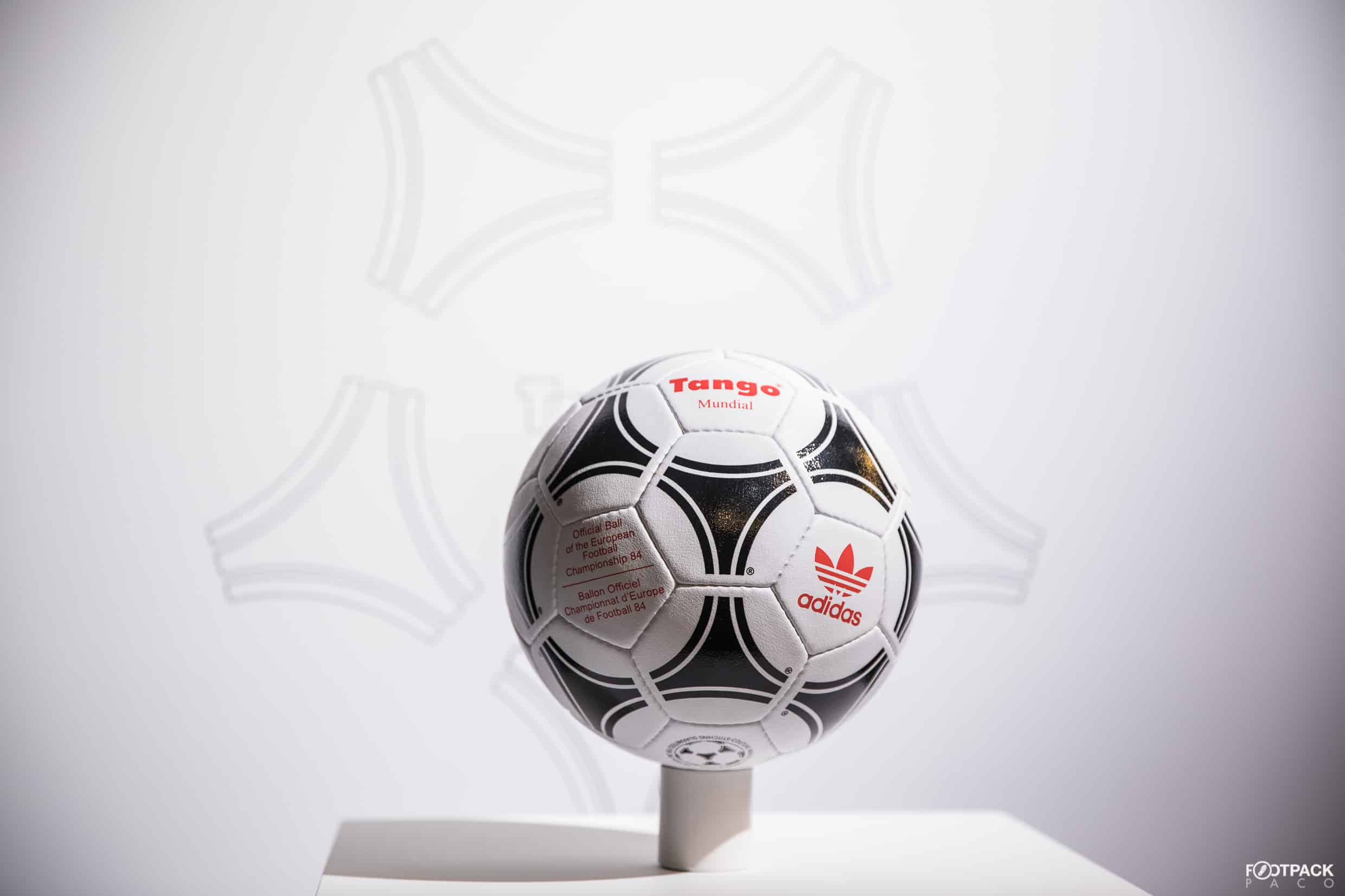 ballon-football-adidas-euro-1984-footpack-2019-2