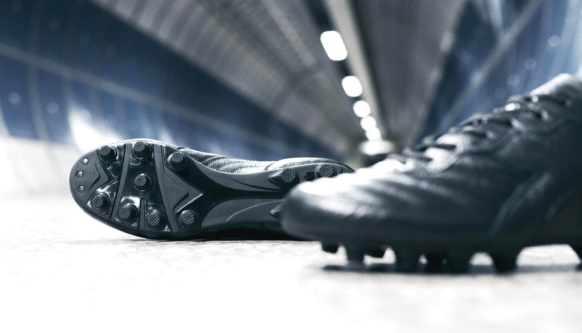 chaussures-foot-diadora-brasil-1984-blackout-made-in-italy-footpack-2019-7