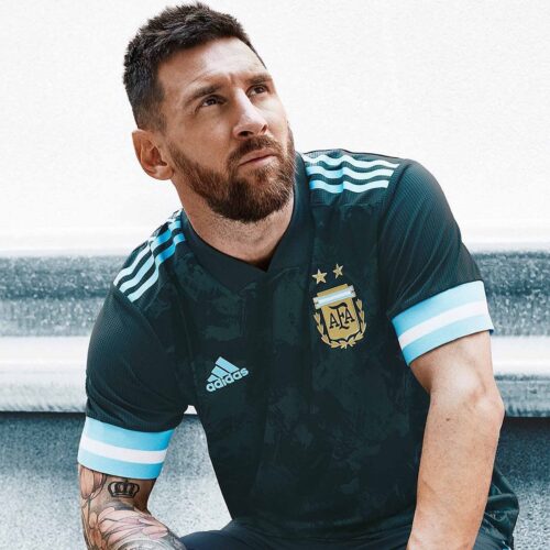 Image de l'article L'Argentine et adidas dévoilent les maillots pour la Copa America 2020