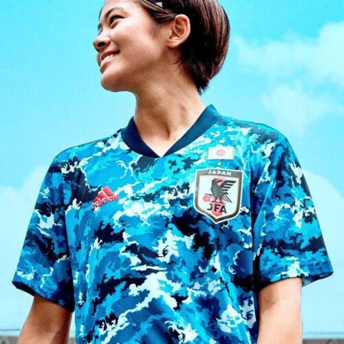 Image de l'article adidas dévoile les nouveaux maillots du Japon pour 2020