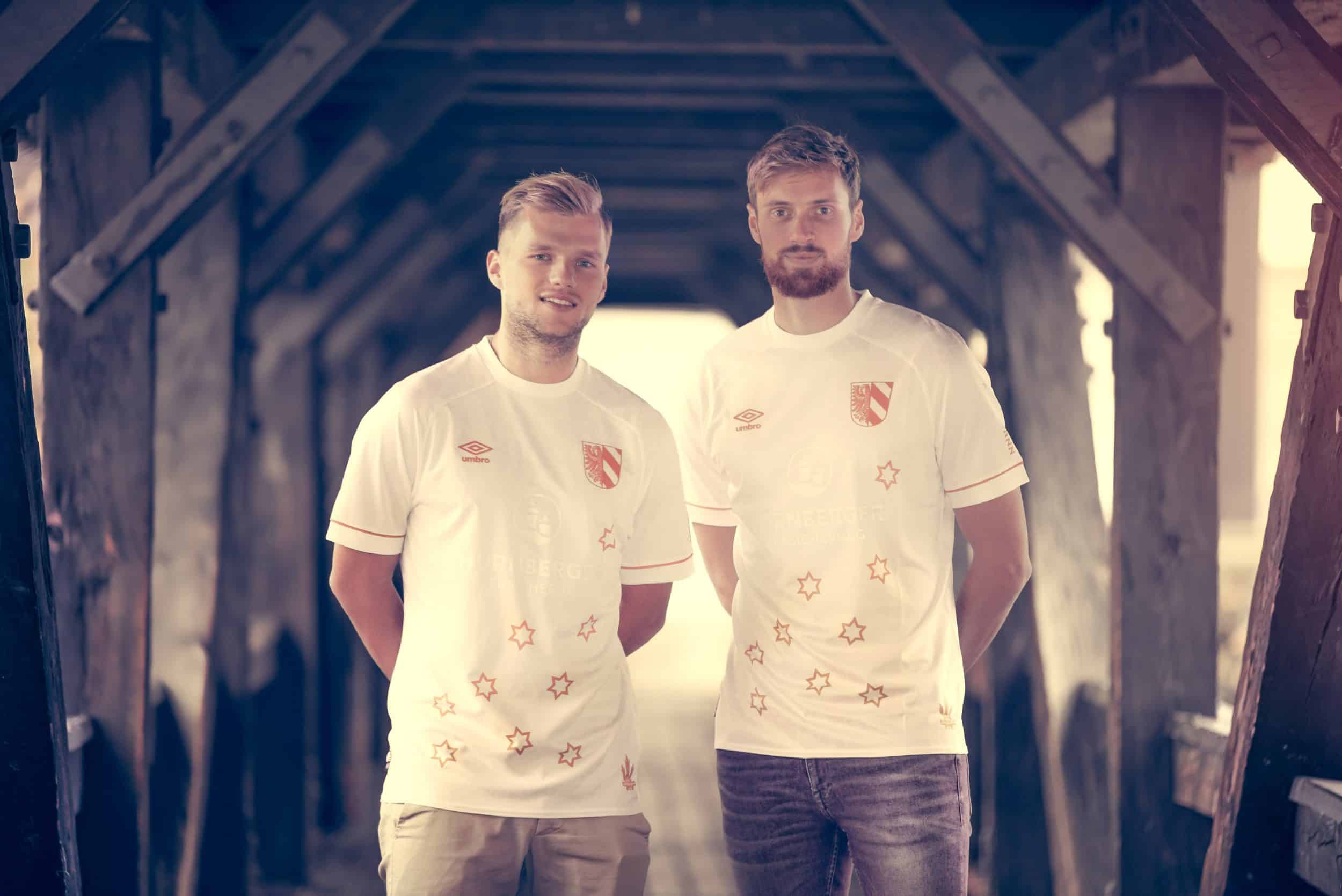 maillot-noel-fc-nuremberg-umbro-4