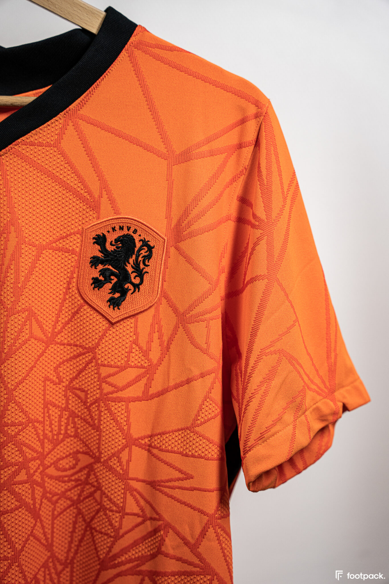 Pourquoi les PaysBas jouent avec des maillots orange