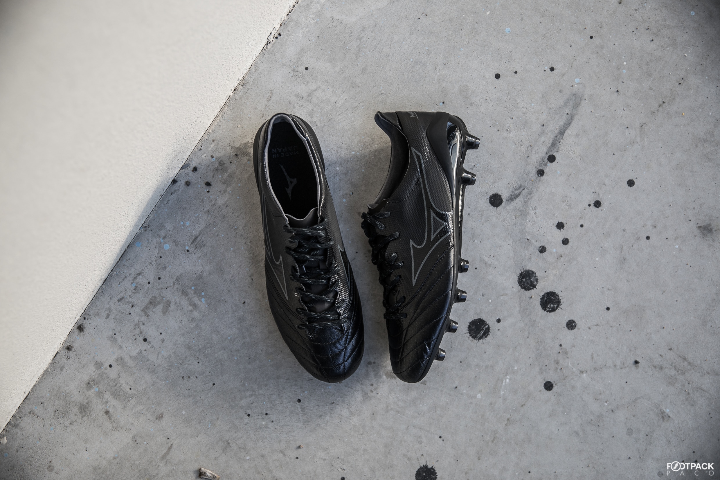 mizuno-morelia-2-neo-beta-noir-footpack-5